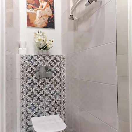 Na Przedmiesciu By Na Dni Breslavia